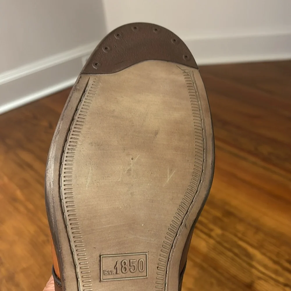 Johnson & Murphy Dual‎ Color Leather Oxfords